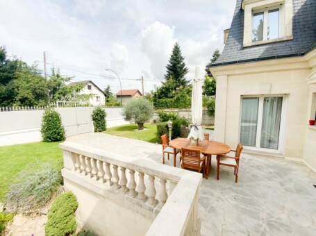 Maison, 8 pièces, 225m2
