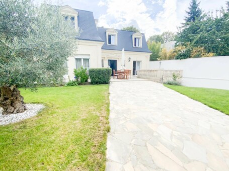 Maison, 8 pièces, 225m2