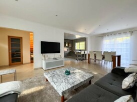 Maison, 8 pièces, 177m2