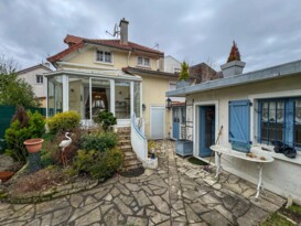 Maison, 10 pièces, 235m2