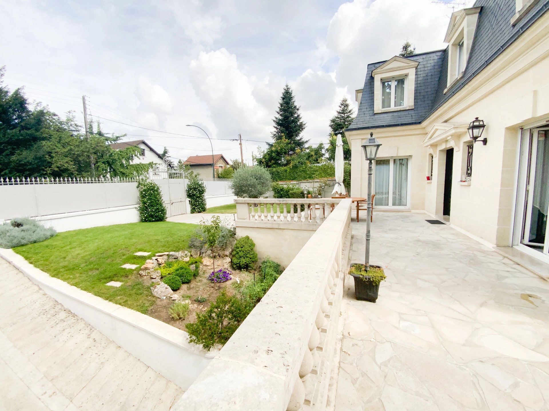 Maison, 8 pièces, 225m2
