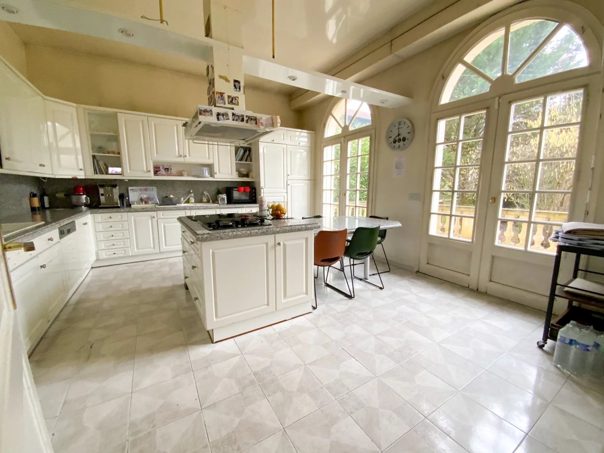 Maison, 10 pièces, 330m2