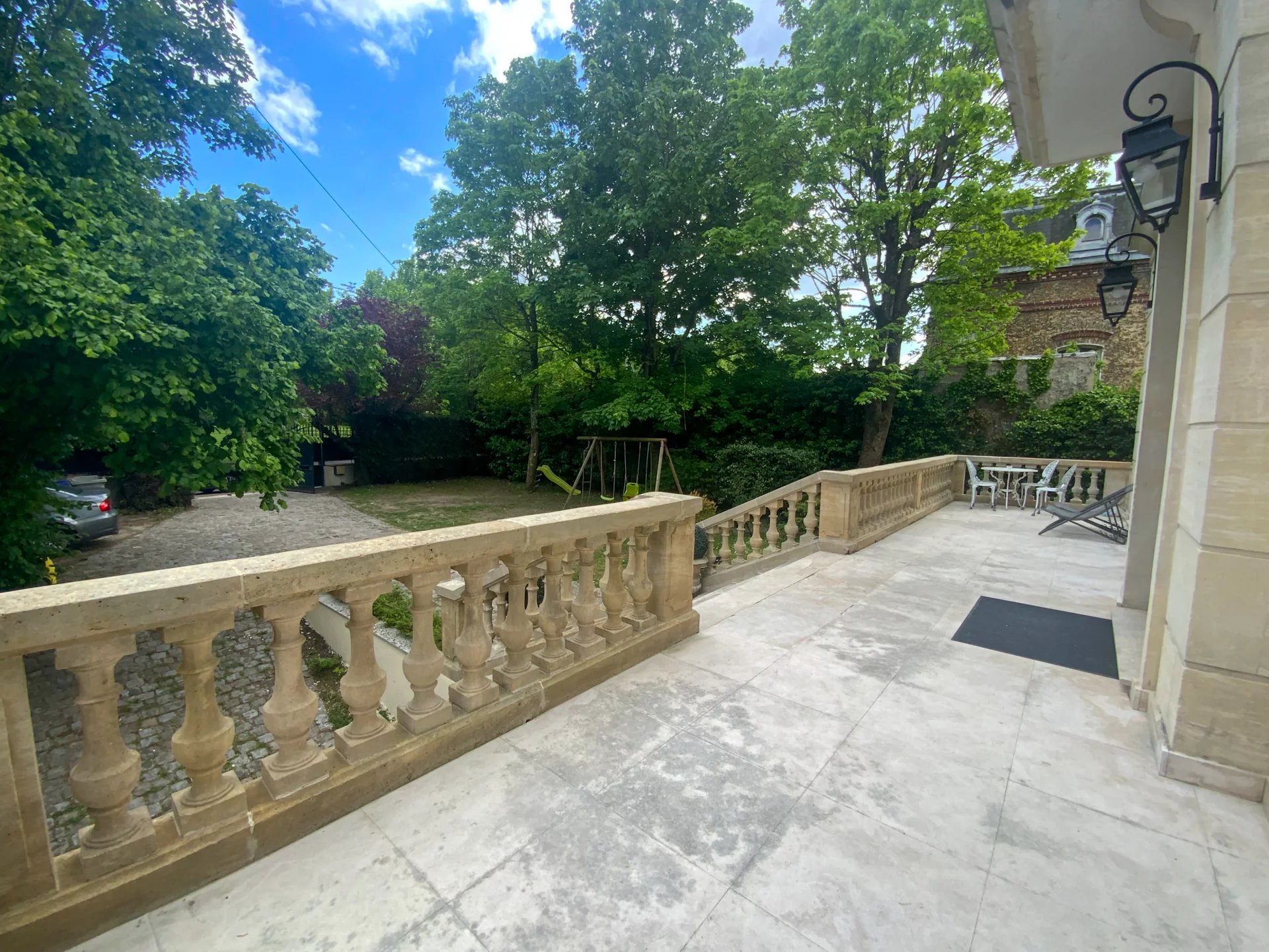 Maison, 10 pièces, 330m2