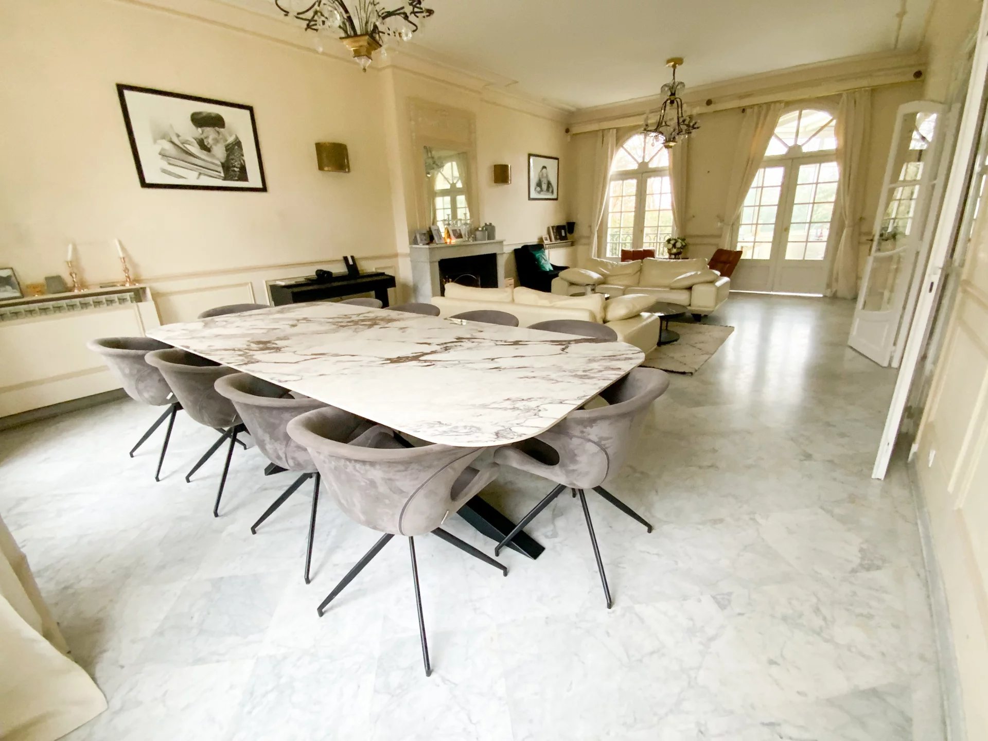 Maison, 10 pièces, 330m2