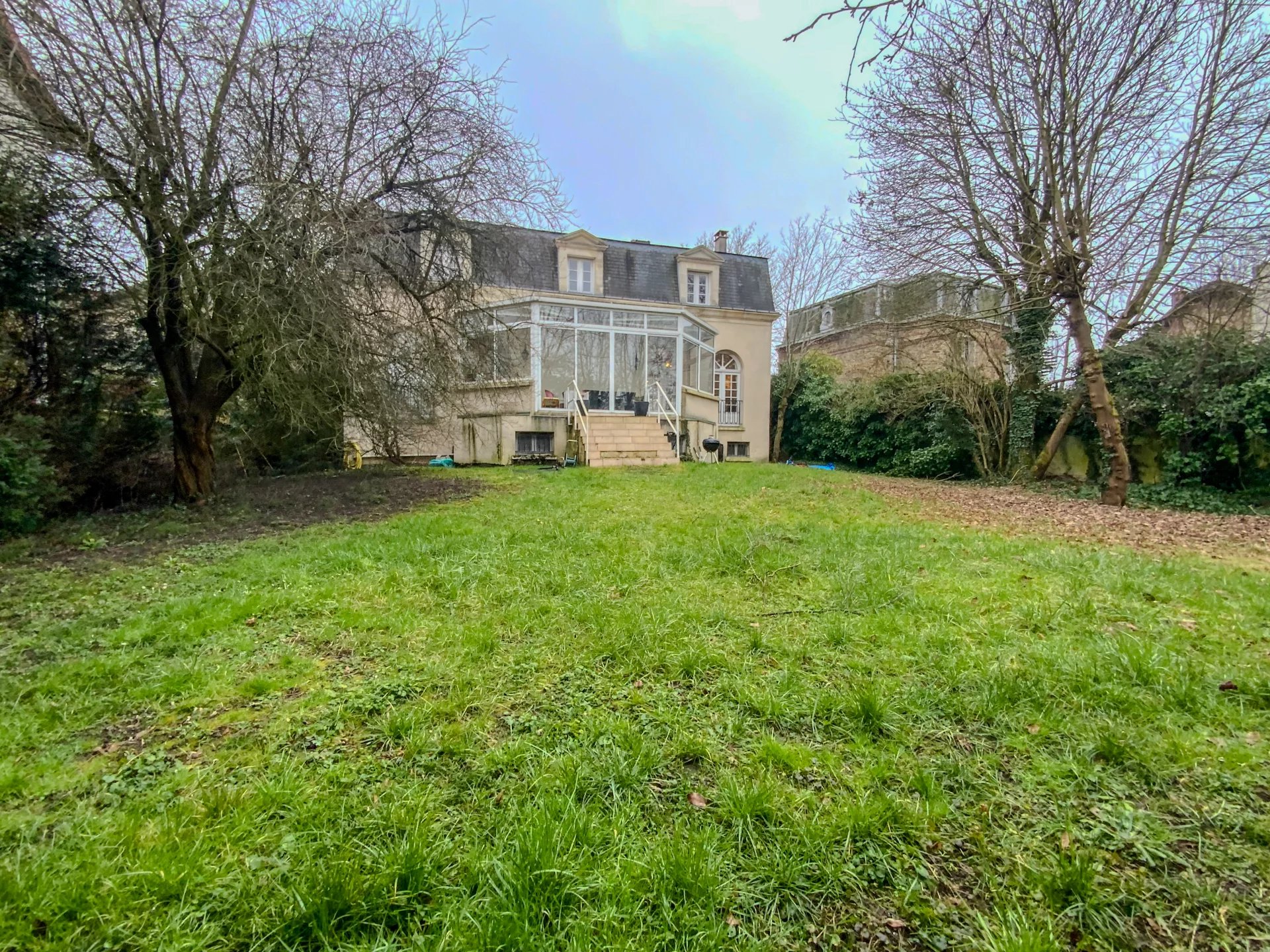 Maison, 10 pièces, 330m2