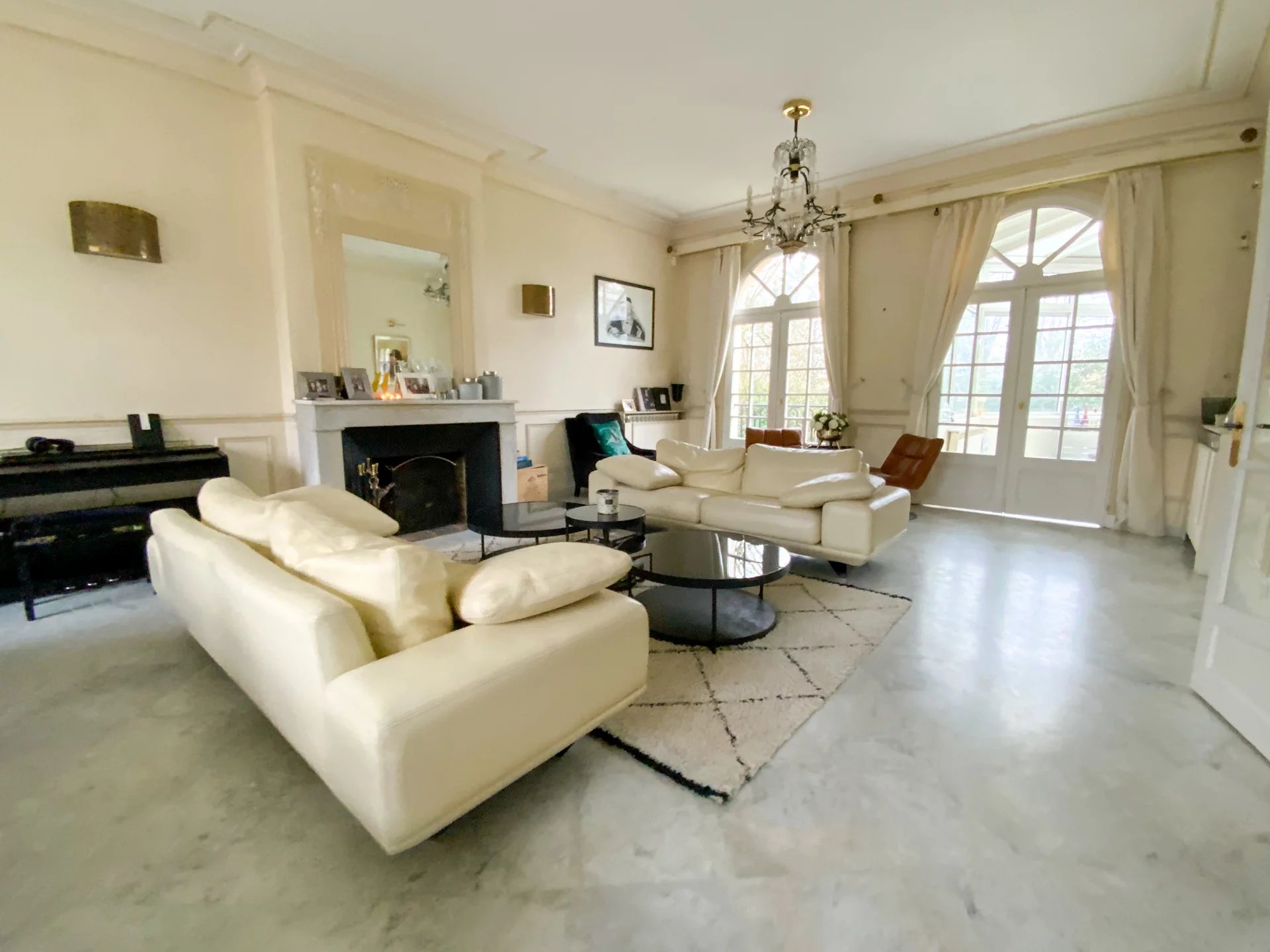 Maison, 10 pièces, 330m2