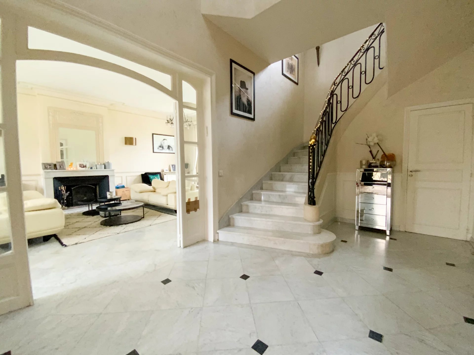 Maison, 10 pièces, 330m2