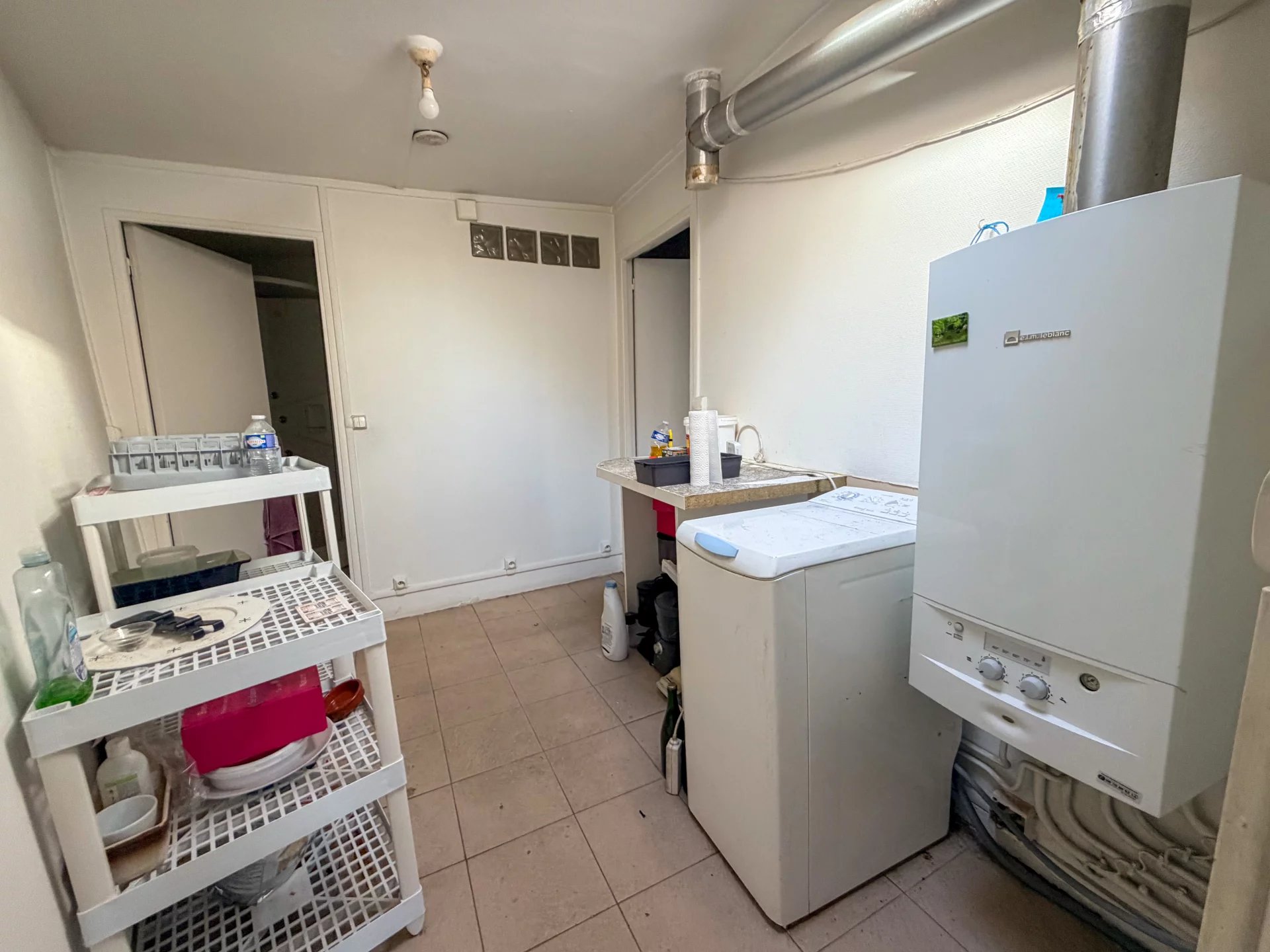 Commerce, 4 pièces, 82m2