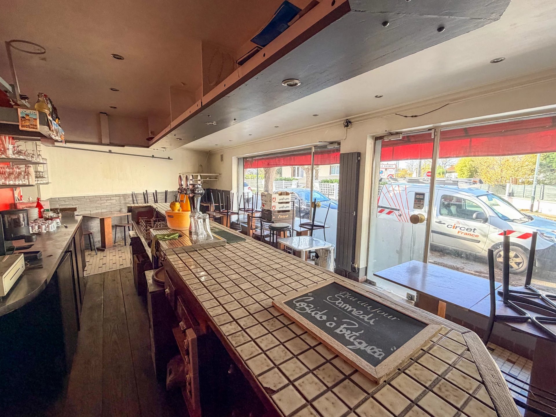 Commerce, 4 pièces, 82m2