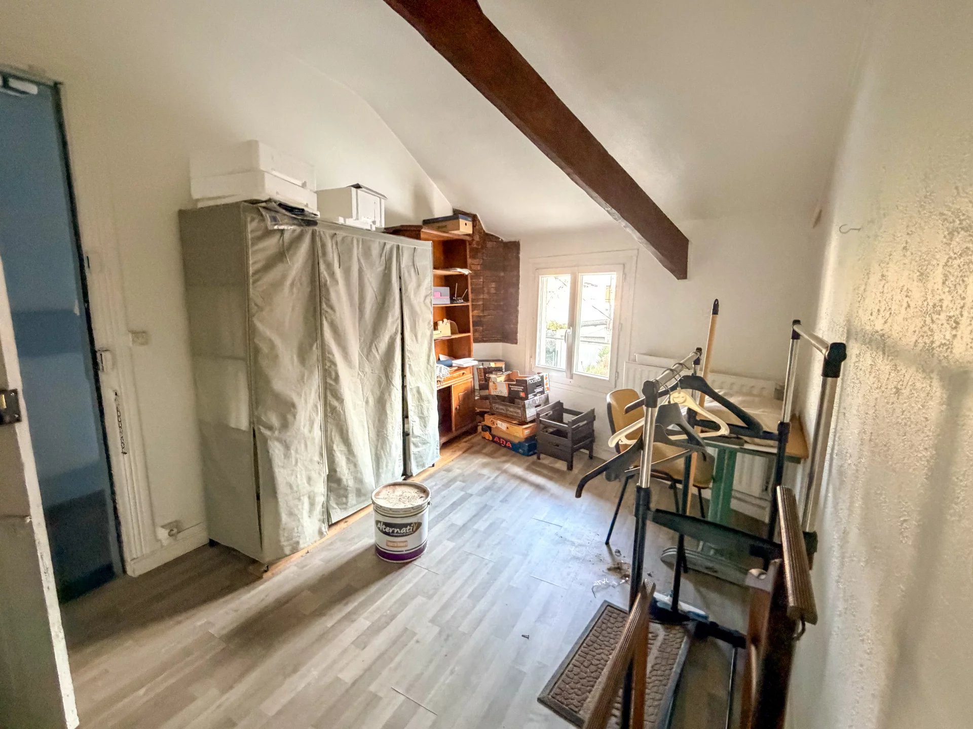 Commerce, 4 pièces, 82m2