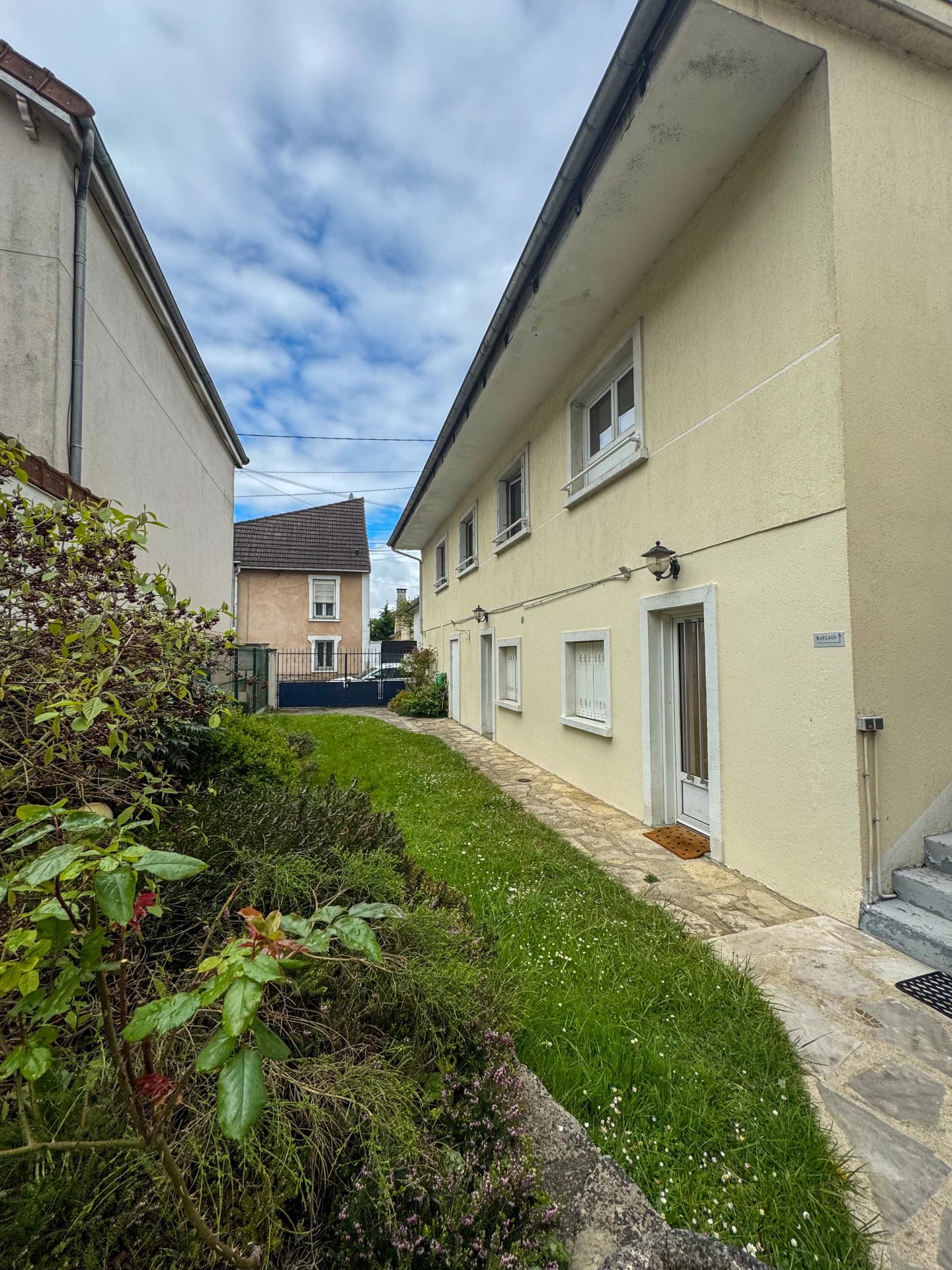 Maison, 10 pièces, 235m2