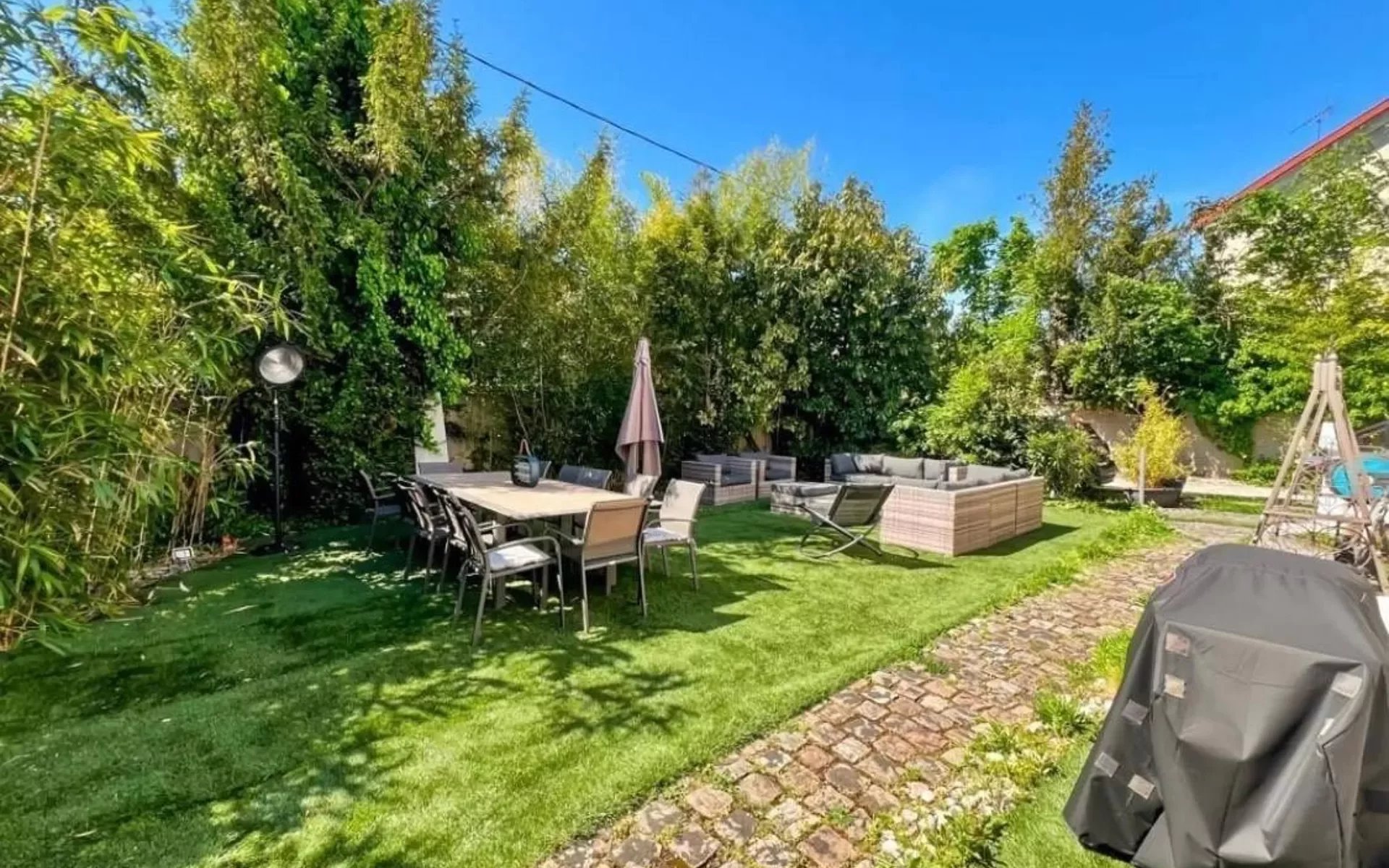 Maison, 8 pièces, 263m2