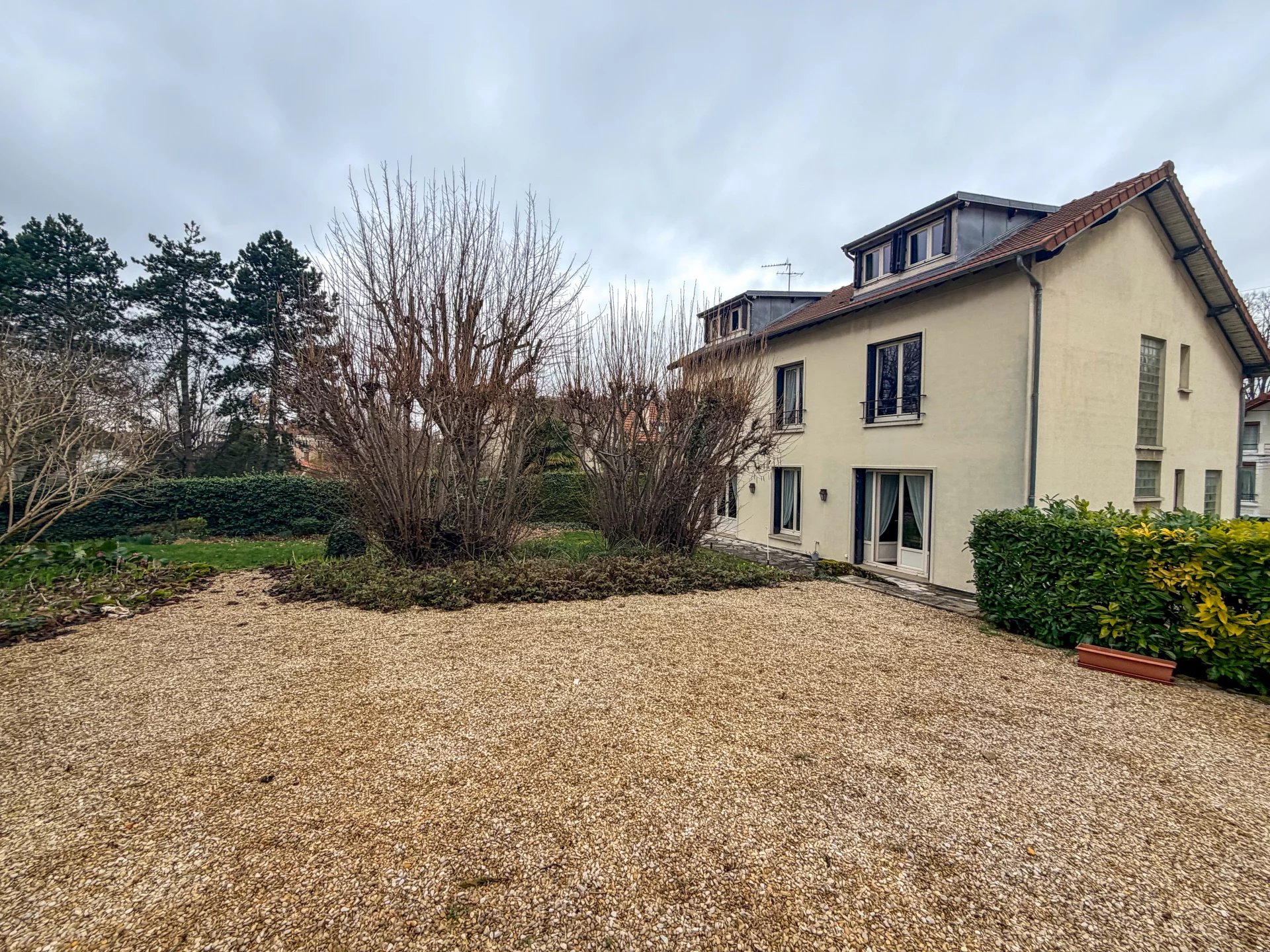 Maison, 10 pièces, 220m2