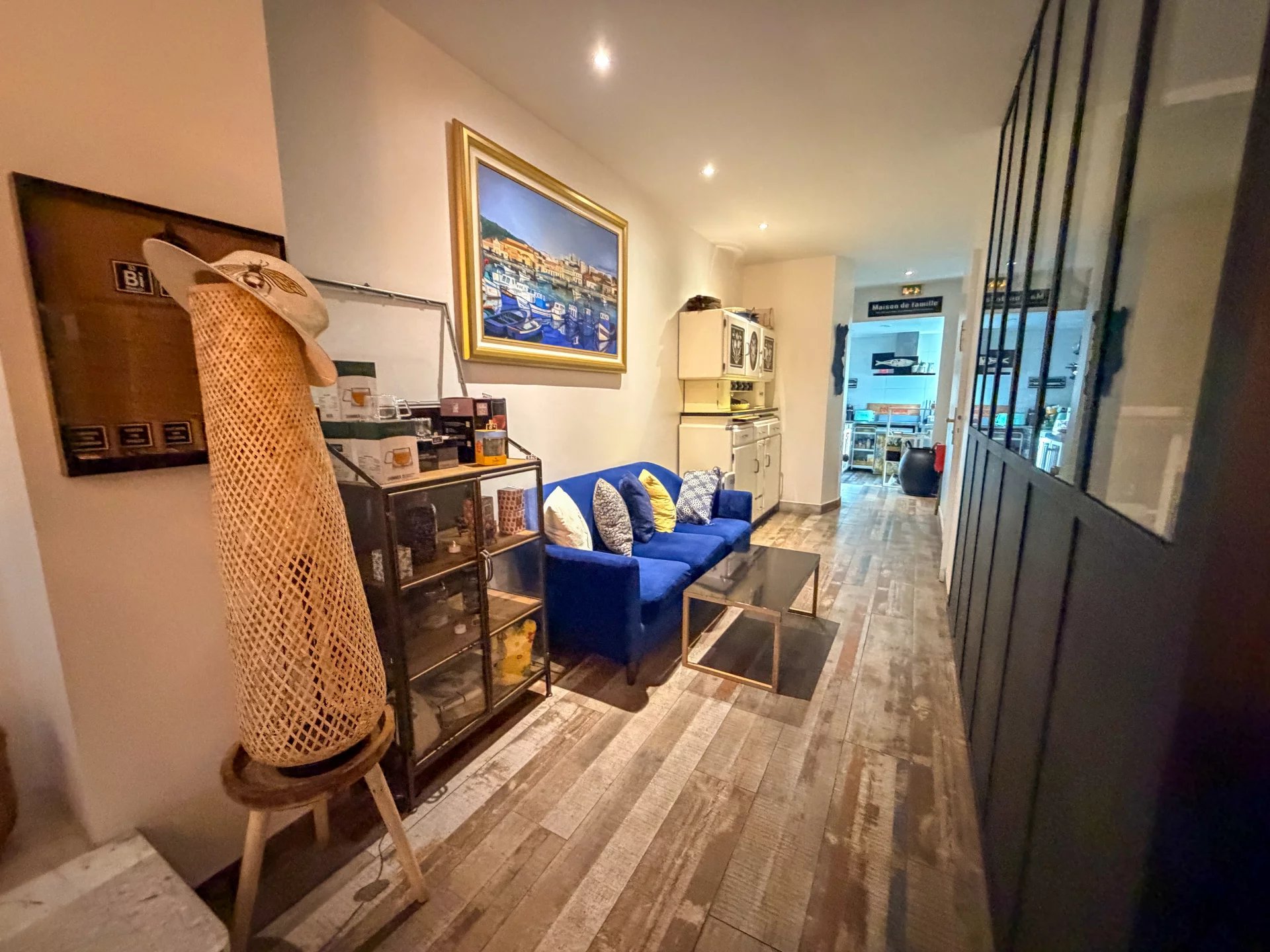 Commerce, 3 pièces, 0m2