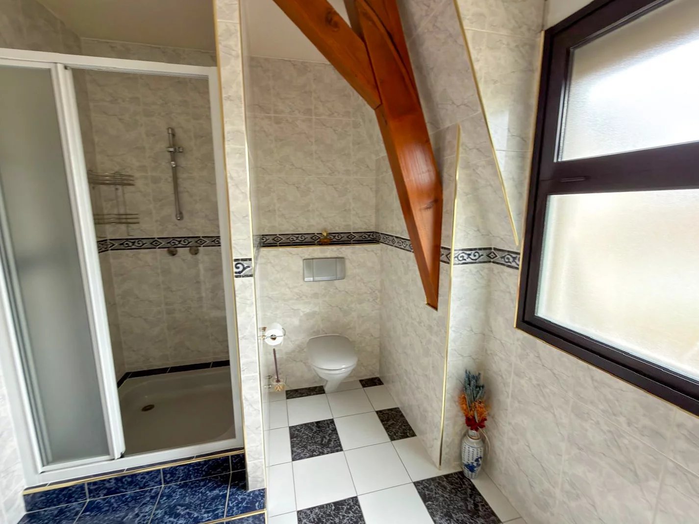 Maison, 8 pièces, 215m2