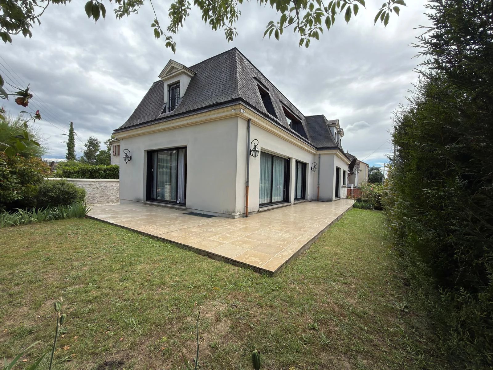 Maison, 8 pièces, 215m2