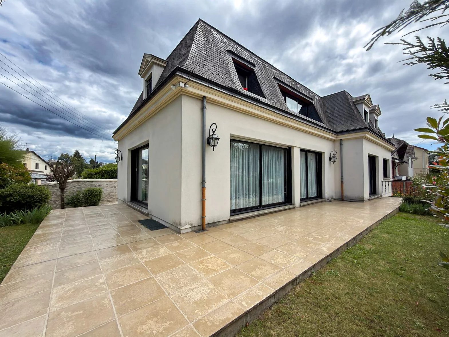Maison, 8 pièces, 215m2